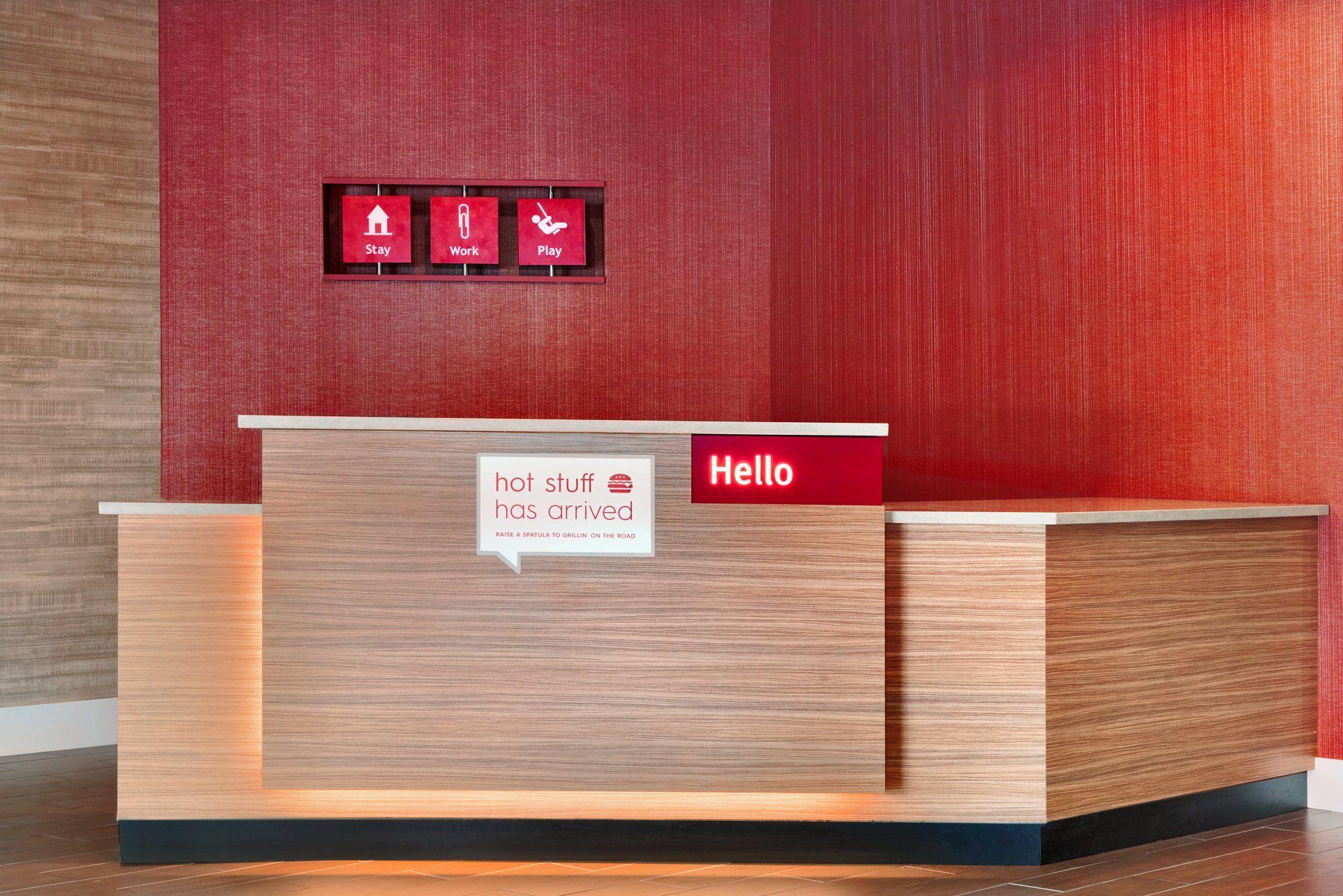 Towneplace Suites By Marriott Pittsburgh Airport/Robinson Township Exterior photo